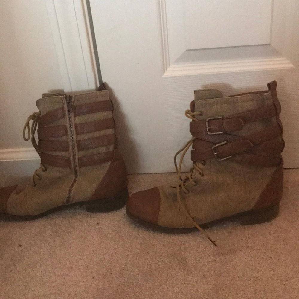 Cargo Boots